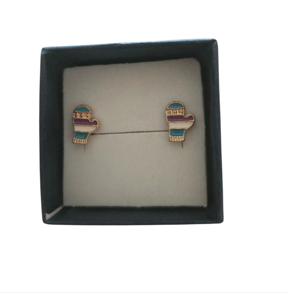 Tricolor Mitten Earrings‎ (NWOT)